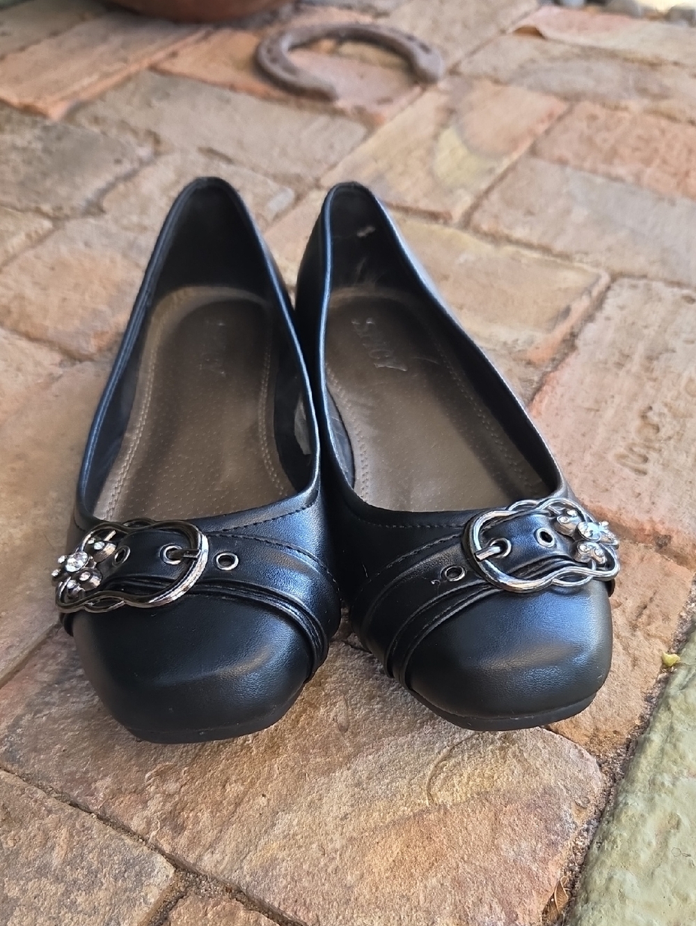 Womens Black Embellished Spicy Ballet Flats Size 9